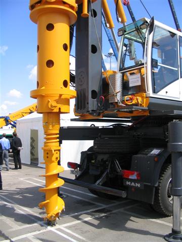 Bauer TBG12 буровая установка
