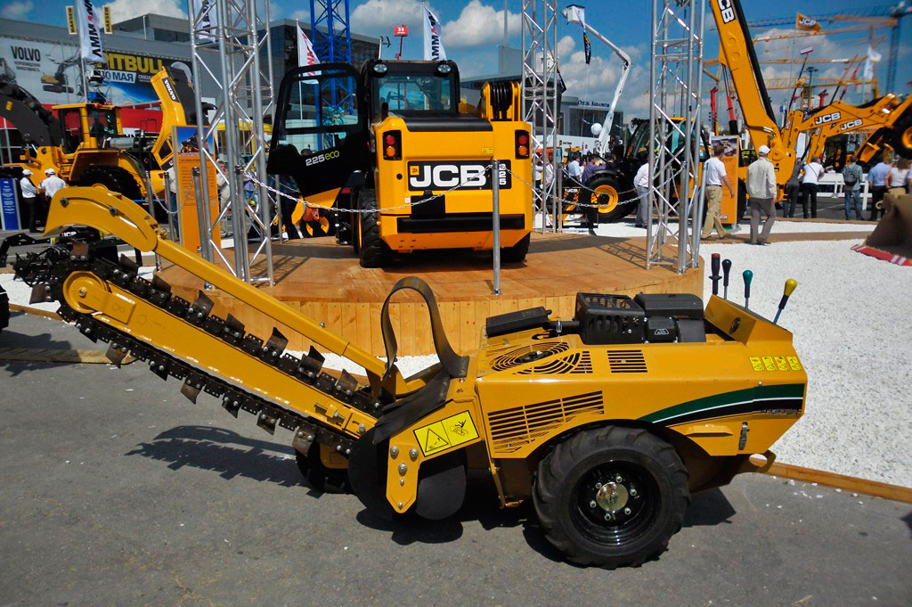 Траншеекопатель PILEMASTER RT200