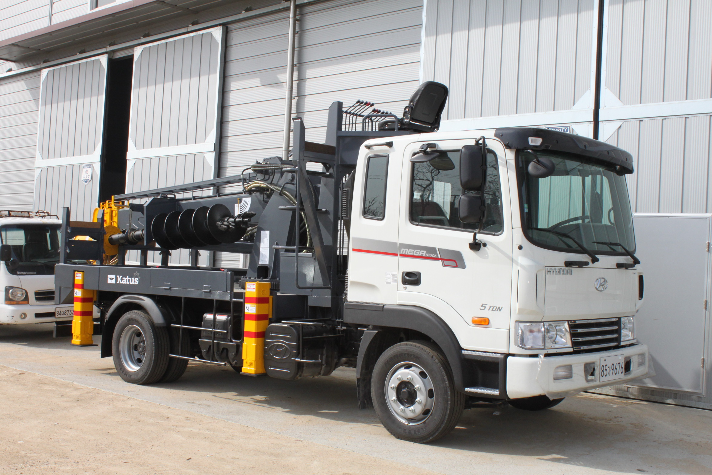 Автобуровая KATUS KA-045C