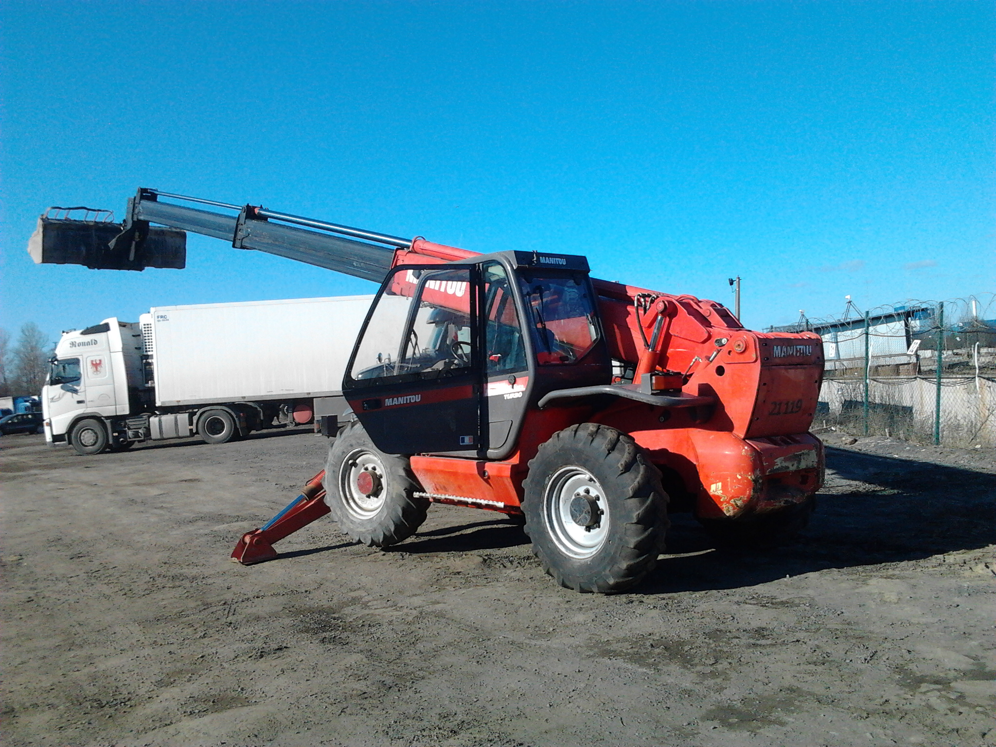 Manitou MT1235S телескопический погрузчик